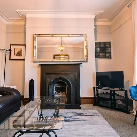 Summit Apartment: Cozy West End Flat in Prime Aberdeen Location Exterior photo