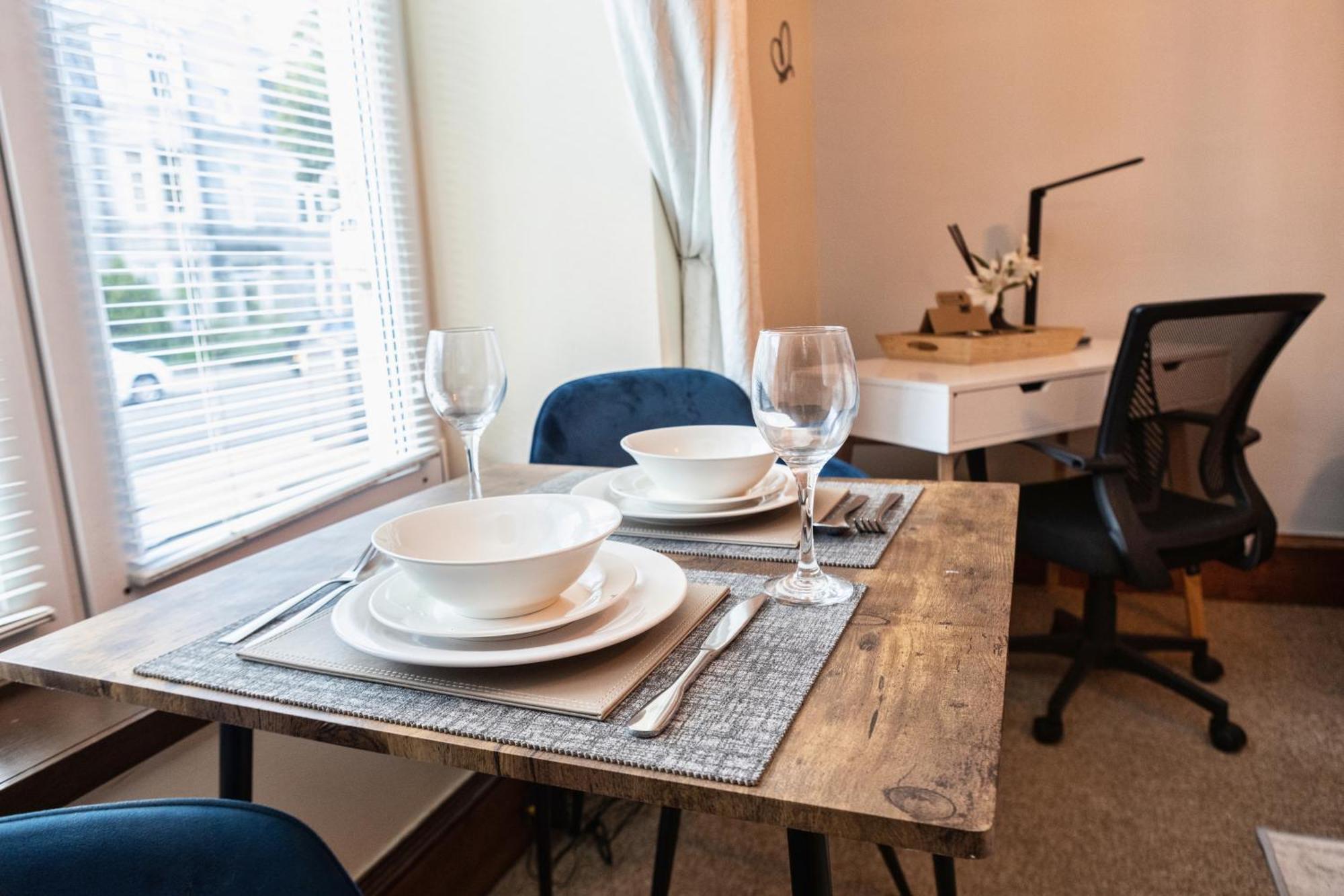 Summit - Cozy West End Flat Prime Location - Perfect For Short Or Long - 1 Bedroom *