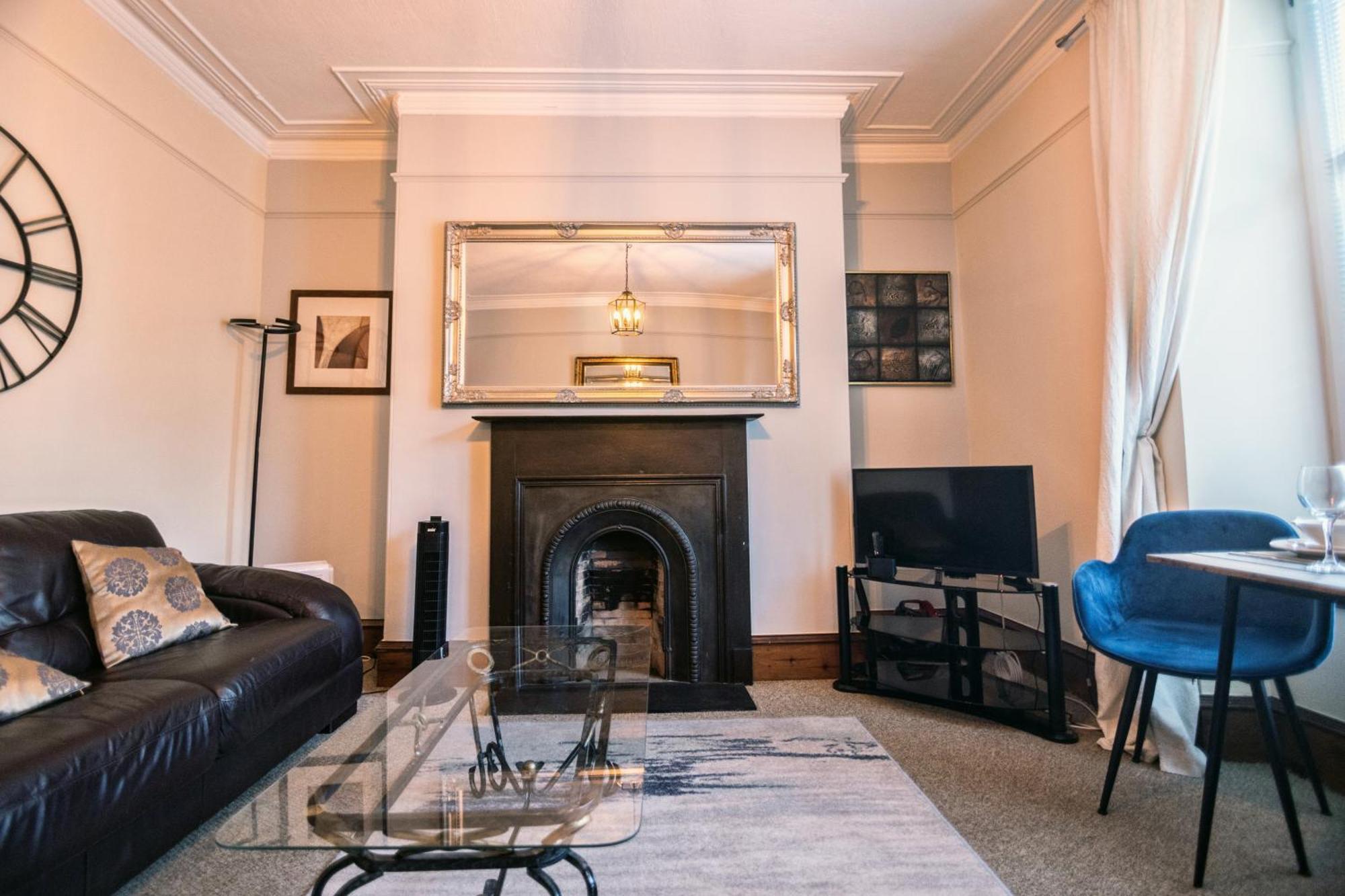 Summit - Cozy West End Flat Prime Location - Perfect For Short Or Long - 1 Bedroom * Aberdeen