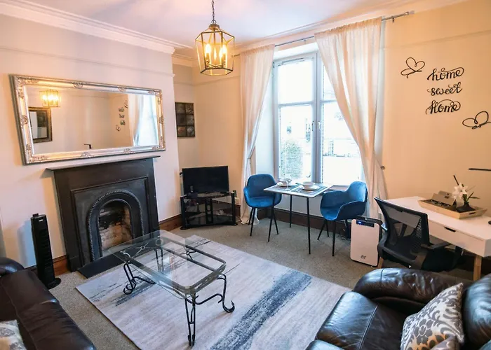 Summit Apartment - Cozy Aberdeen West End Flat Prime Location - Perfect For Short Or Long Stay - 1 Bedroom