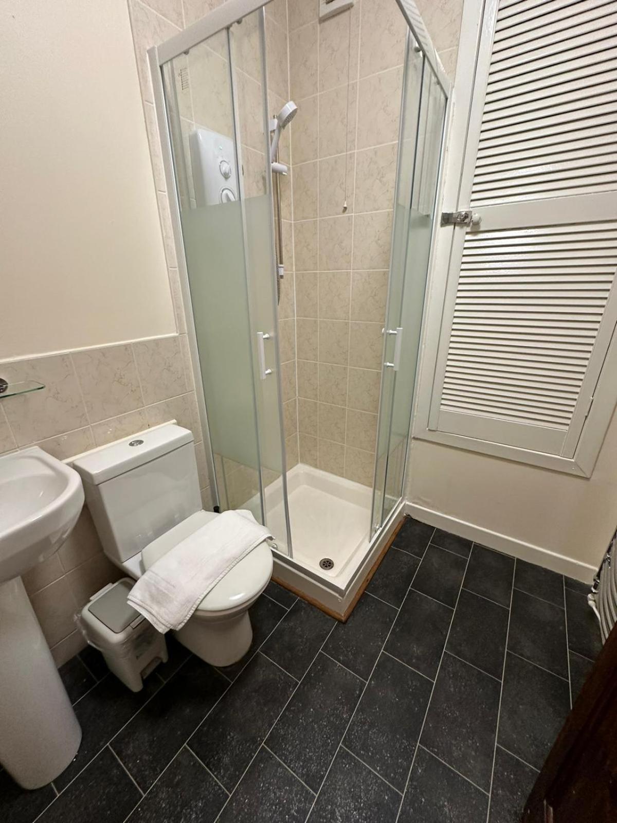 Appartement Summit - Cozy West End Flat Prime Location - Perfect For Short Or Long - 1 Bedroom *